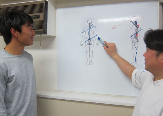 池田健星選手の治療風景１